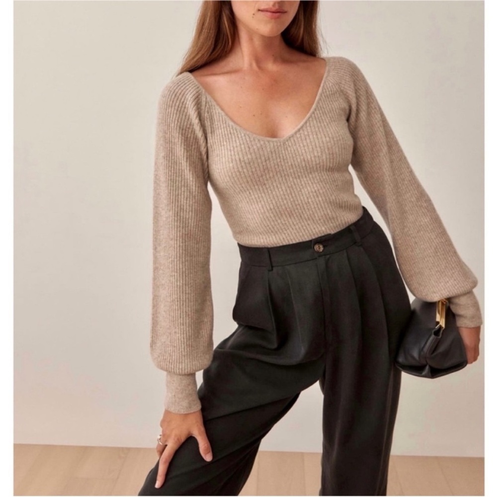 Reformation Hart Cashmere V Neck Sweater